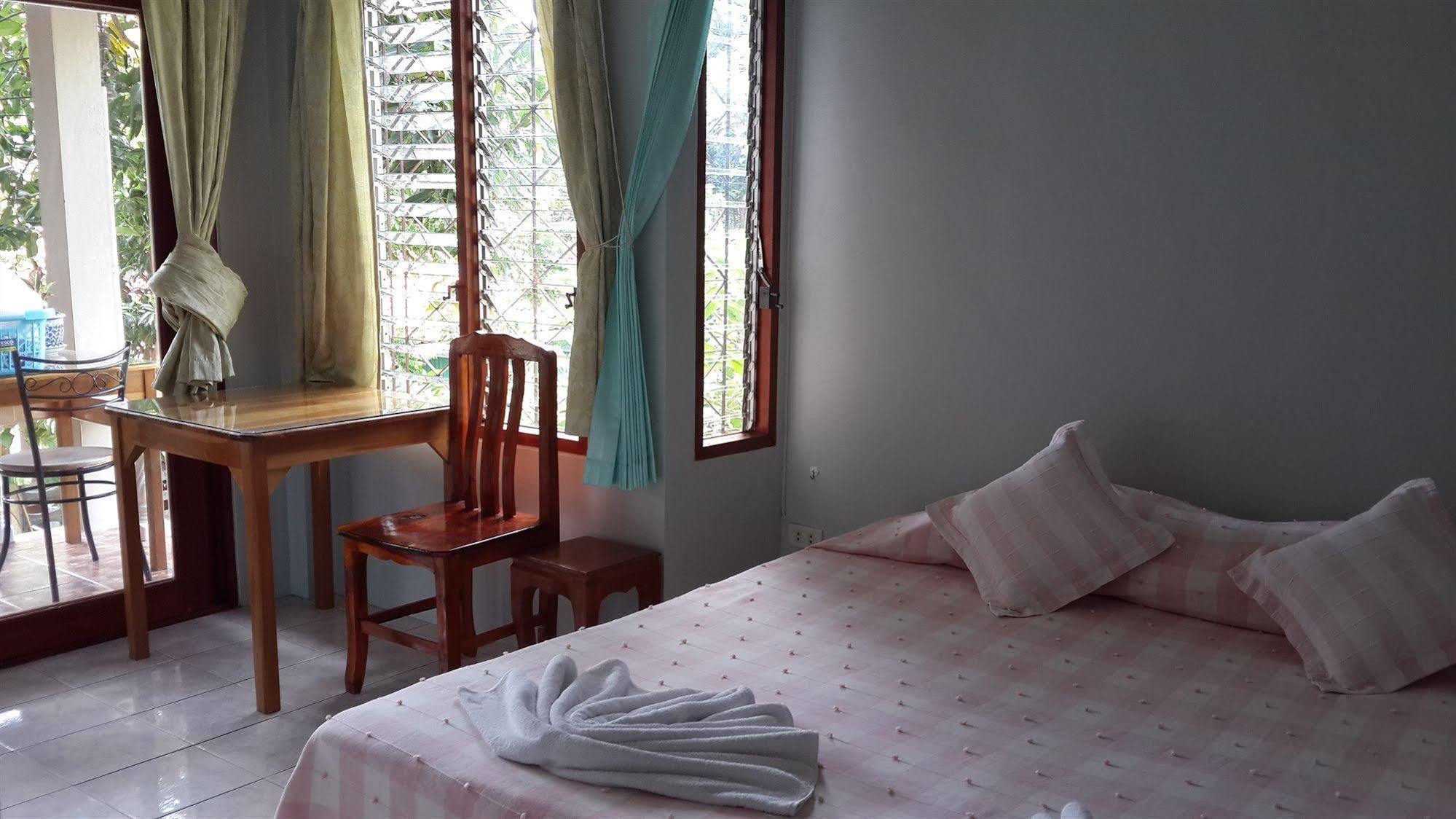 Pattara House Hotel Chaweng  Bagian luar foto