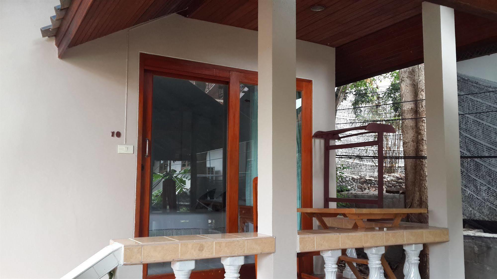 Pattara House Hotel Chaweng  Bagian luar foto
